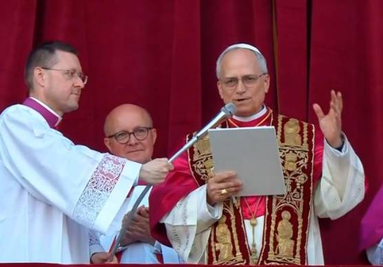 Il nuovo papa è lo statunitense Prevost: si chiamerà Leone XIV: «La pace sia con tutti voi»