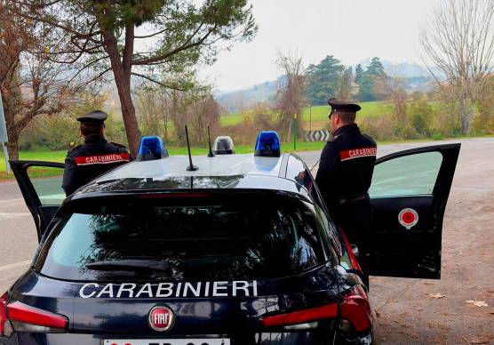 Mercato Saraceno, picchia il vicino di casa a bastonate per costringerlo a scusarsi