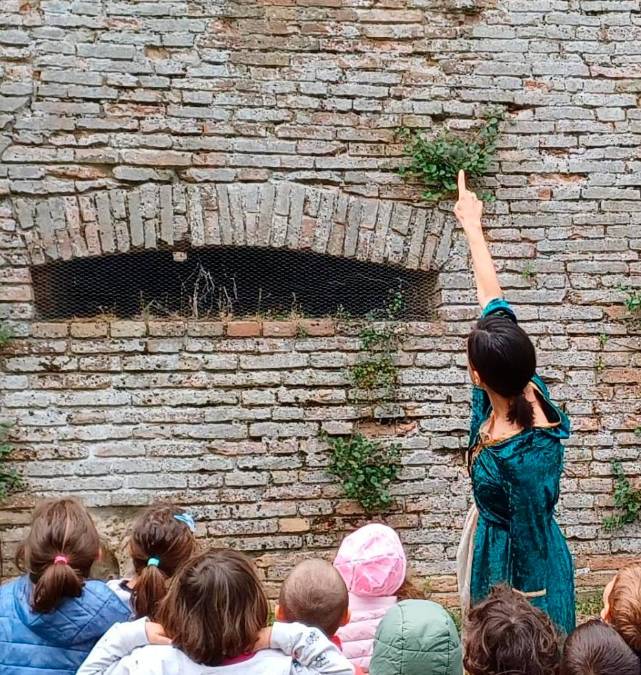 Forlì, “Famiglie al museo”: visite in costume alla Rocca di Ravaldino domenica 11 ottobre