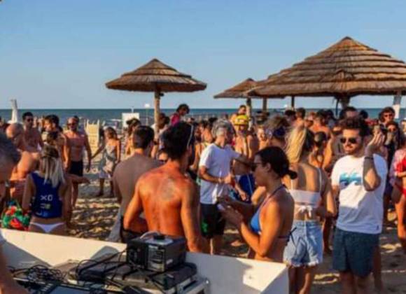 Rimini, l'estate del Chiringuito: “È qui la festa”