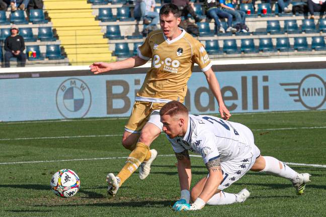 Dimitri Bisoli a Empoli contro Andrea Fulignati (Rega)