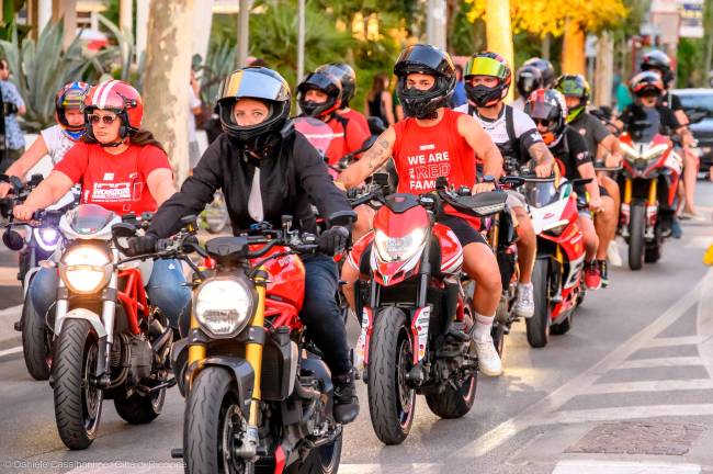 World Ducati Week: oltre 5mila ducatisti hanno sfilato a Riccione - Gallery