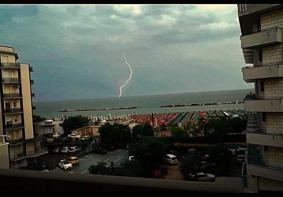 Meteo. Prima il caldo poi i temporali, allerta gialla per domani in Romagna