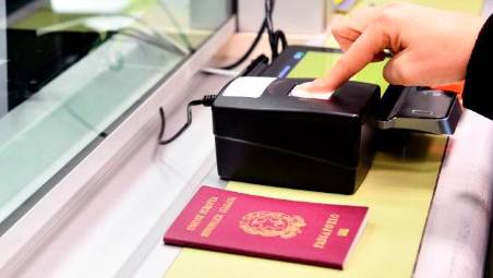 Rimini, passaporto, cambiano le modalità di pagamento