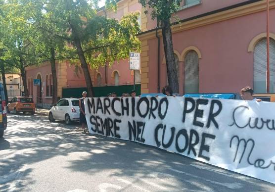 L’ultimo saluto a Marchioro: uomini di calcio e tifosi di Cesena e Reggiana gli hanno reso omaggio VIDEO
