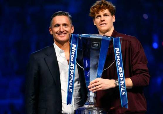 Il presidente dell’Atp, Andrea Gaudenzi, con Jannik Sinner alle ultime Nitto Atp Finals di Torino