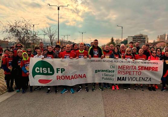 “Basta violenza contro i lavoratori dei servizi pubblici”. Oltre 100 delegate e delegati Cisl alla Maratona di Ravenna