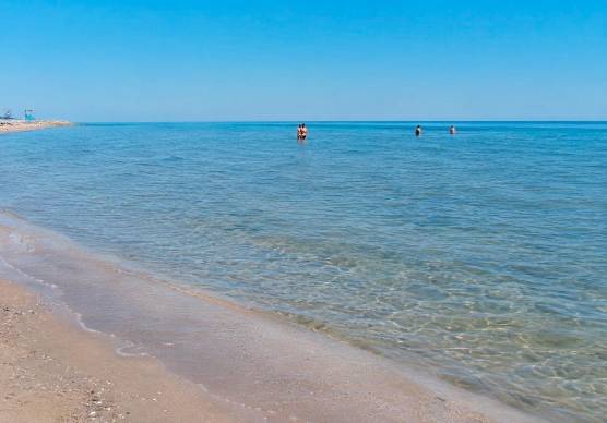 Ravenna, si può tornare a fare il bagno a Casalborsetti
