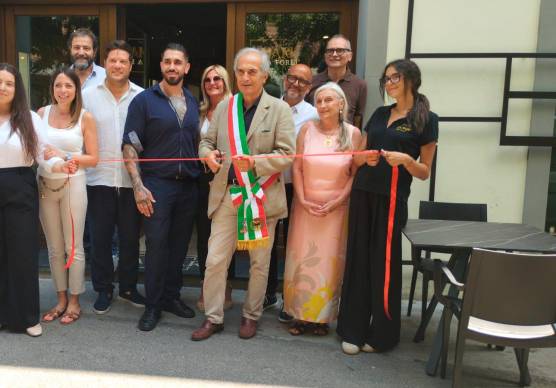 Taglio del nastro per “La Marì” in piazza XX Settembre
