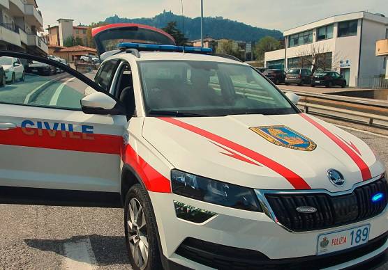 Sul posto è intervenuta la Polizia civile