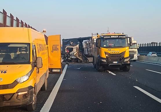 I mezzi coinvolti dall’incidente