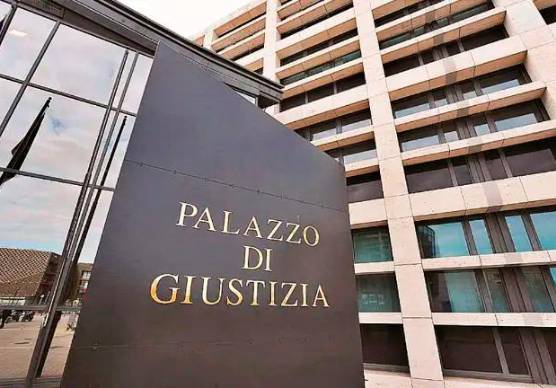 Rimini. Spilla 20mila euro alla ex e le prende l’auto, a processo per circonvenzione di incapace