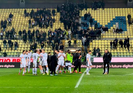 Il Cesena esce tra gli applausi del settore ospiti a Modena VIDEO