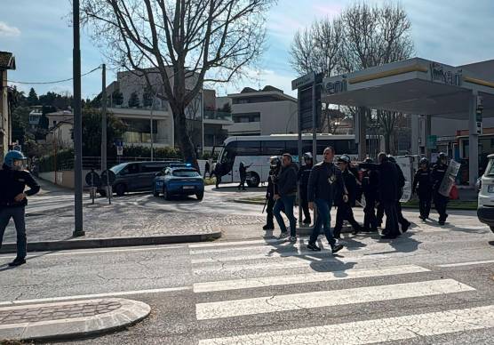 Cesena-Catanzaro: scontri prima della gara VIDEO