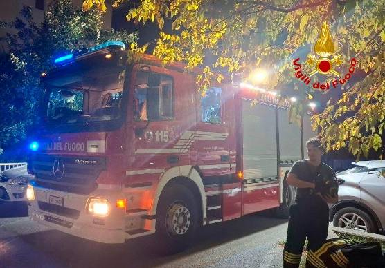 Meldola, incendio nella notte: i Vigili del Fuoco salvano un anziano invalido