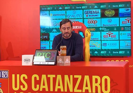 Aquilani festeggia la vittoria sul Cesena: “Catanzaro, una crescita notevole” VIDEO