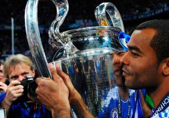 Da calciatore, Ahsley Cole ha vinto la Champions League con la maglia del Chelsea (foto Uefa.com)