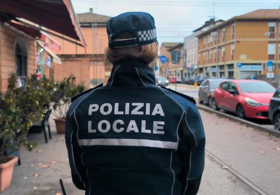 Ravenna, controlli in zona stazione: sequestrate 3 e-bike trasformate in ciclomotori