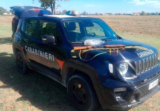 Denunciato anche il proprietario del fucile per omessa custodia