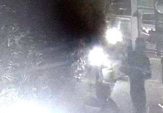 Uno dei ladri ripreso dalle telecamere