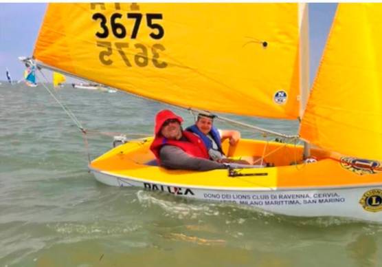 Cesenatico, barca speciale e tour costiero per regalare ai disabili l’emozione della vela in mare