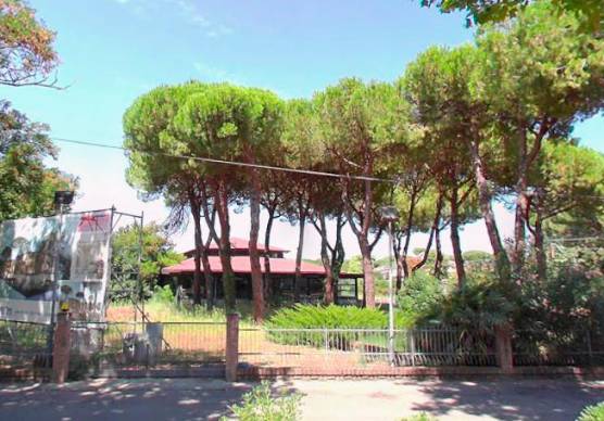 L’edificio del vecchio Green park si trova nella zona Amati di Milano Marittima