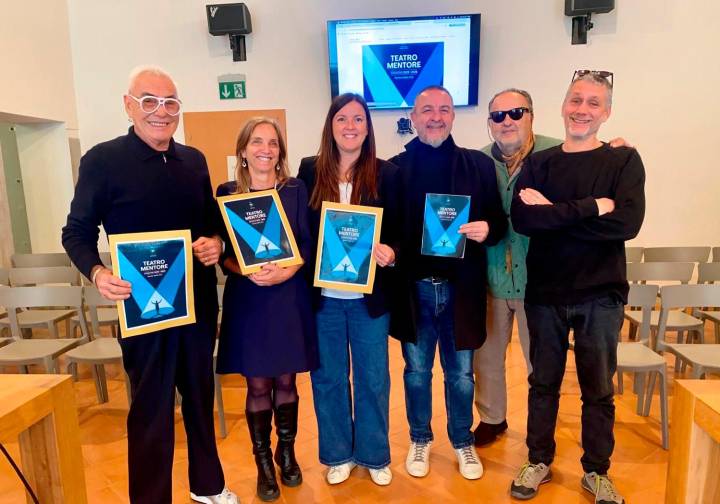 Santa Sofia, Teatro Mentore: stagione 2025-2026 con Turci, Castaldo, Abbati, Cristicchi, Massini e tanti altri