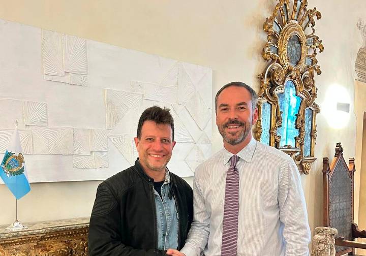 Filippo Sacchetti con il segretario di Stato Teodoro Lonfernini
