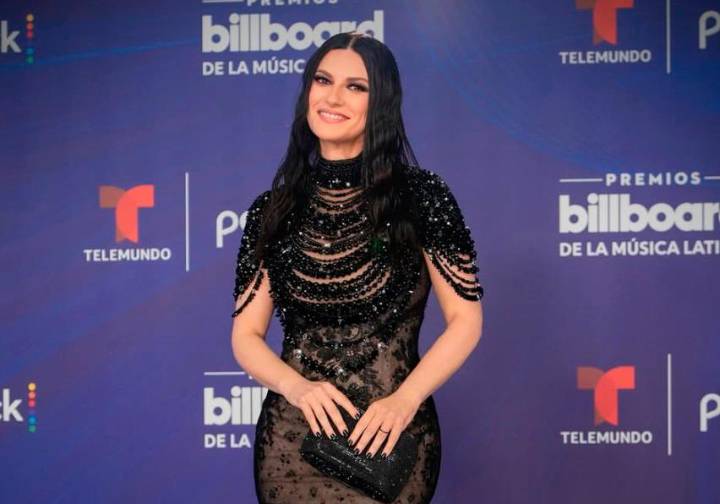 Instagram @laurapausiniofficial