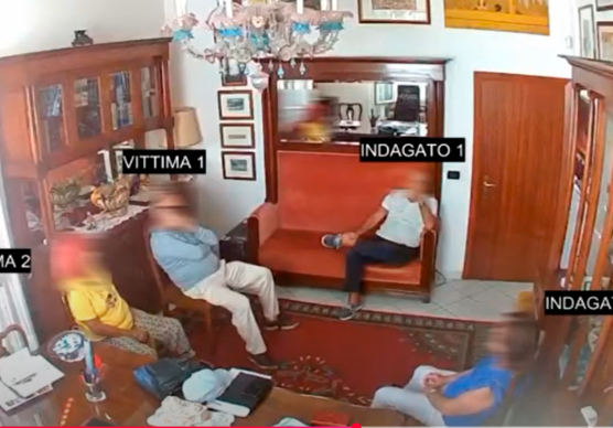 Un’immagine tratta dalle telecamere dello studio ravennate