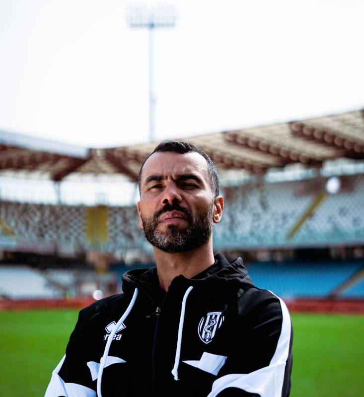 Ashley Cole debutta questa sera sulla panchina del Cesena