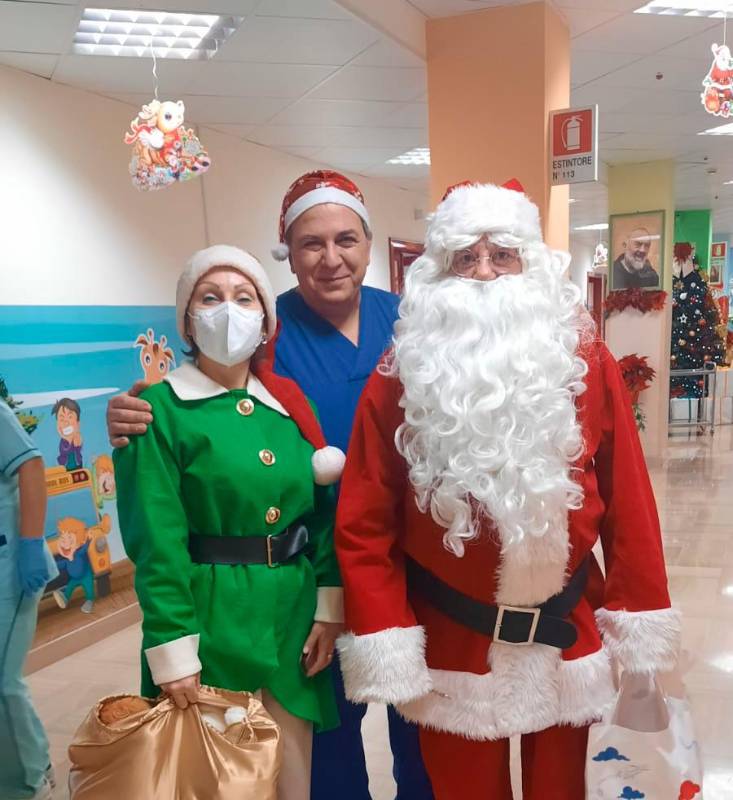 Una tappa del viaggio dell’artigiano Davide Marchetti nelle vesti di Babbo Natale