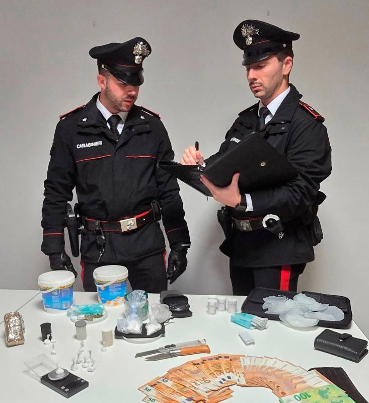 Modigliana, sorpreso a vendere cocaina dal furgone: 60enne arrestato