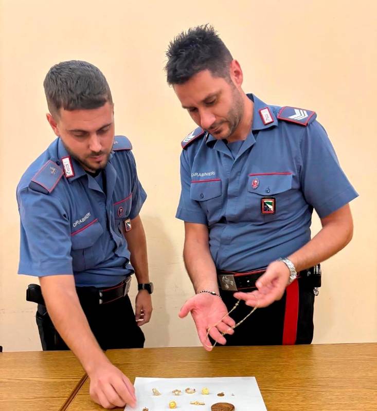 Bagnacavallo: prima inganna e poi picchia un 94enne per rubargli i gioielli, 41enne inseguito e arrestato