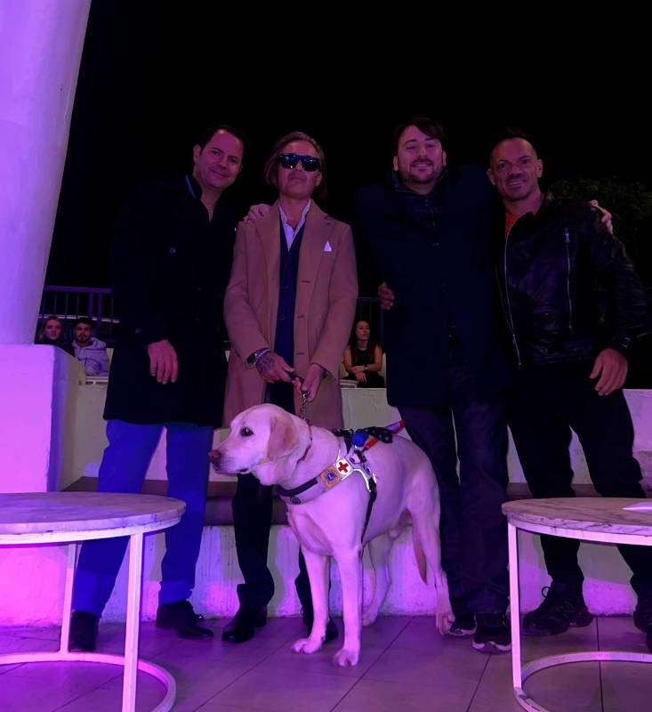 Misano, la discoteca Villa della Rose abbassa la musica per accogliere i non vedenti e i cani guida
