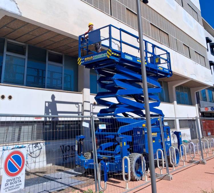 Cesena, nuovo look per le facciate di Liceo Linguistico e Liceo Scientifico