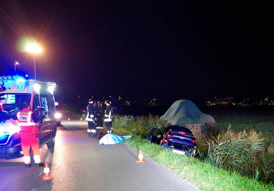 Ravenna, tragico incidente: 56enne esce di strada e muore