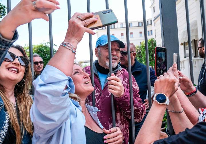 Vasco Rossi al Grand Hotel di Rimini in occasione di un precedente concerto (foto d’archivio)