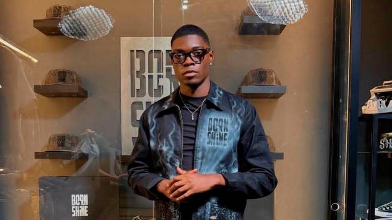 Il cantante LIL CR ha espresso la sua solidarietà sui social