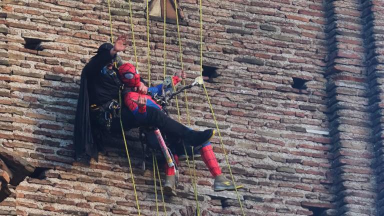 Ravenna. Lo spettacolo dei Supereroi in piazza San Francesco
