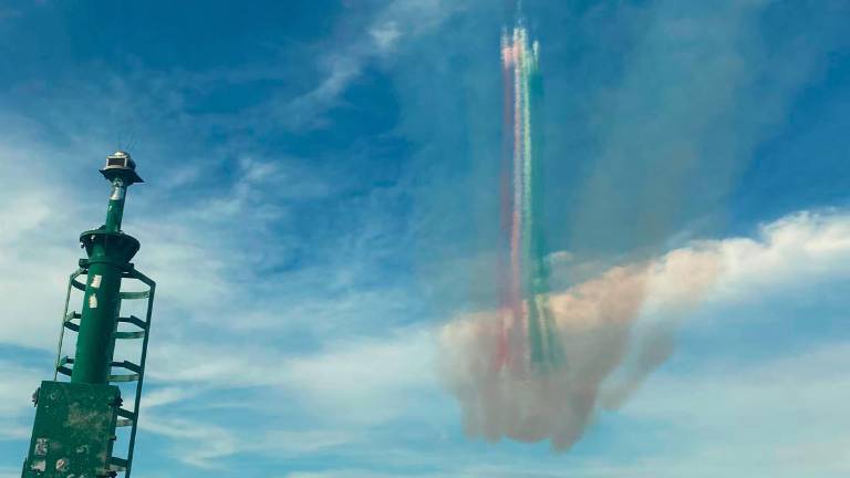 Lo spettacolo delle Frecce tricolori nel cielo di Bellaria FOTOGALLERY