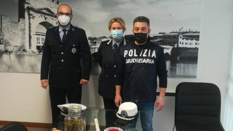 Cocaina e marijuana in cucina: giovane riminese arrestato per spaccio