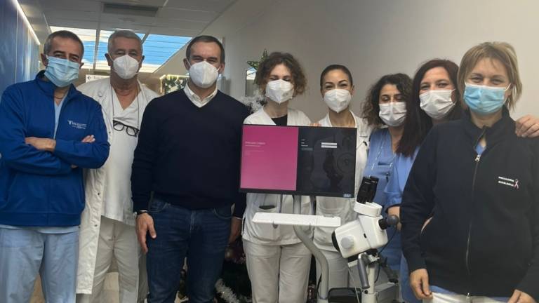 Forlì. Prevenzione oncologica, installato in ospedale un nuovo colposcopio donato dallo Ior