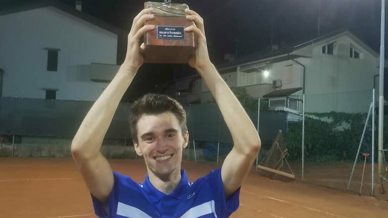 Tennis, Bruno Rossi vince il trofeo Le Ali della Vittoria al Maretennis