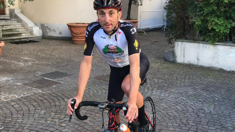 Il Giro d'Italia del finanziere di Rimini per ricordare collega scomparso