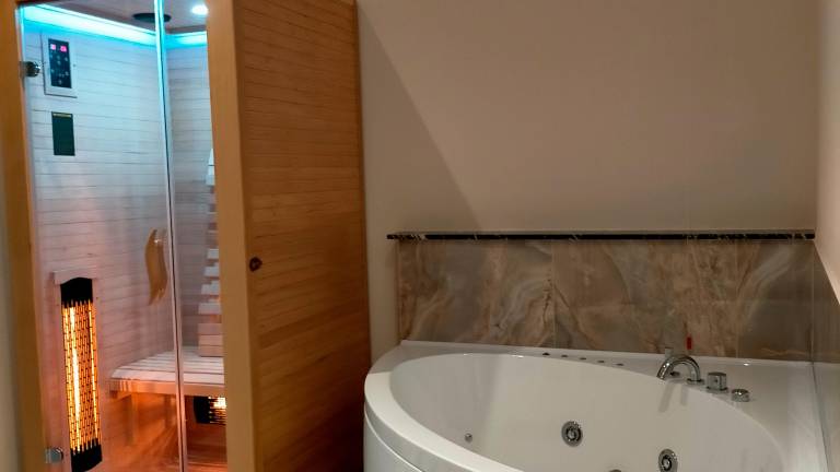 Faenza, apre il Modus Boutique Hotel: alcune camere con spa privata