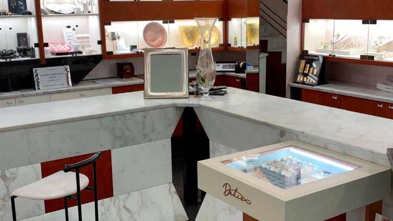 Rimini, la gioielleria Tamburini diventa bottega storica