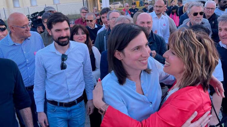 Anche la segretaria del Pd Elly Schlein ha apposto la sua firma