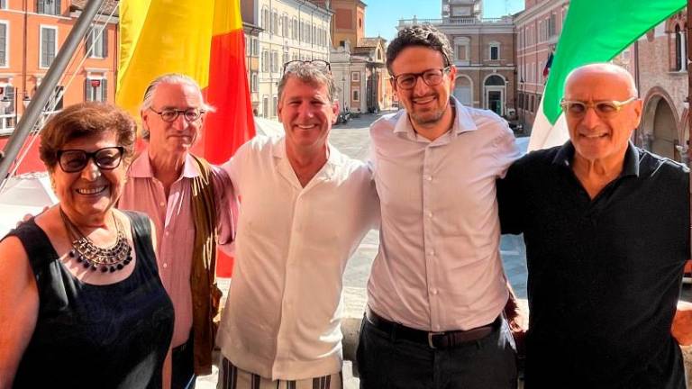 Il sindaco Barattoni oggi ha incontrato i figli di Dennis Mcneice Healy, ufficiale di collegamento canadese protagonista della guerra di Liberazione