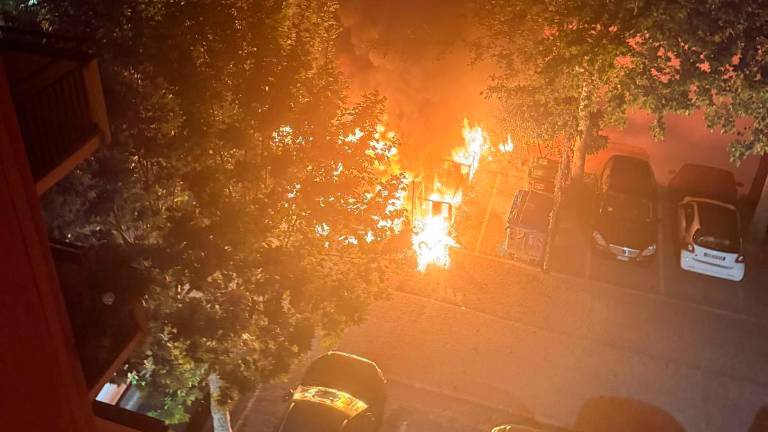 Le fiamme in via Diaz